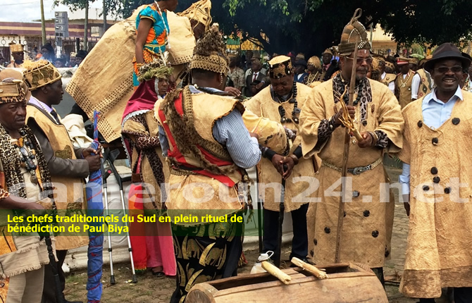 chefs_traditionnels_rituel_benediction_Biya