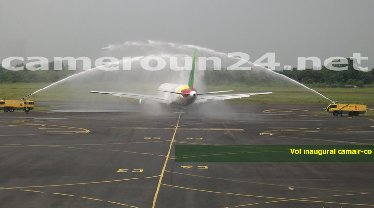 Le Dja de Camair-co arrosÃ© de champagne