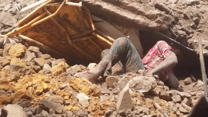 Effondrement dâ€™un immeuble Ã  Douala au lieu dit Ndogbat, 