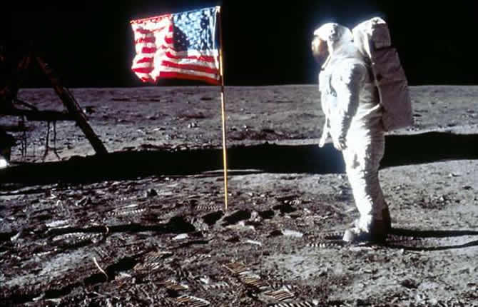 SÃ©rie: ThÃ©orie du Complot : Le premier pas sur la Lune part 2