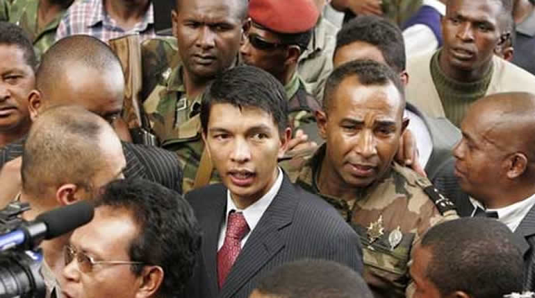 Afrique, entre Transitions et Tourments : Du Darfour au Bénin, le Continent face ? ses D?fis