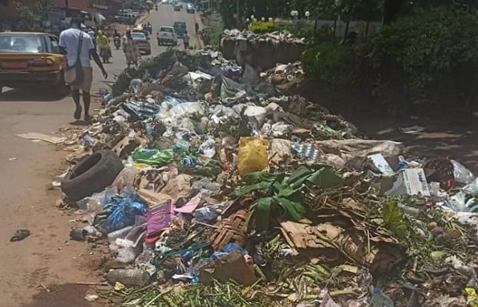 Cameroun : L'ordre d'Atanga Nji de délocaliser les Bacs à ordures pour résoudre le problème de l'insalubrité urbaine
