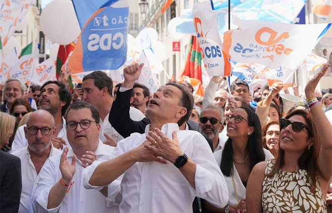 Portugal dans l'attente : les urnes ouvertes pour une présidentielle historique et indécise