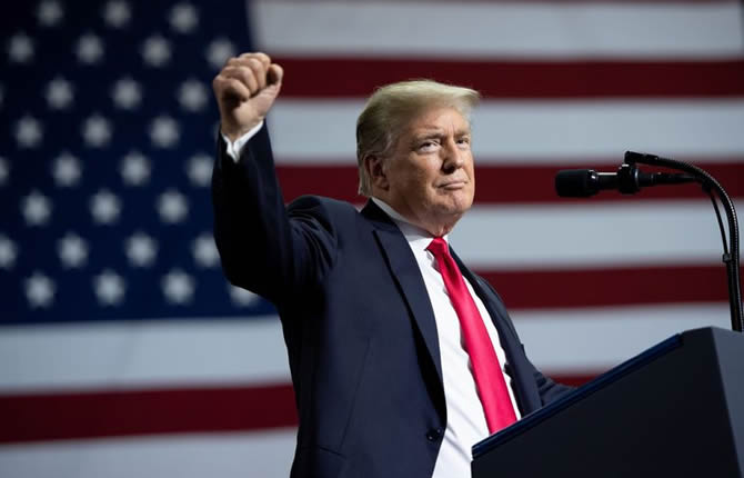 Trump durcit le ton : Groenland, droits de douane et Conseil de la paix, l'Occident dubitatif à Davos