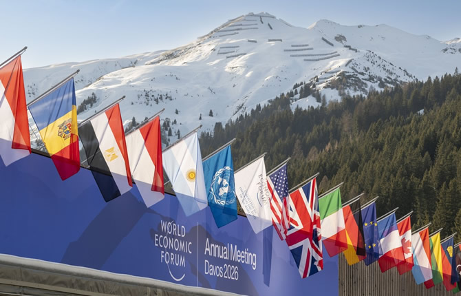 Davos à l'heure des doutes : le Forum économique mondial pourrait quitter les Alpes face aux fractures du monde
