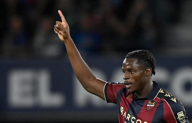 Mercato : Karl Etta Eyong, la pépite camerounaise qui affole l'Europe