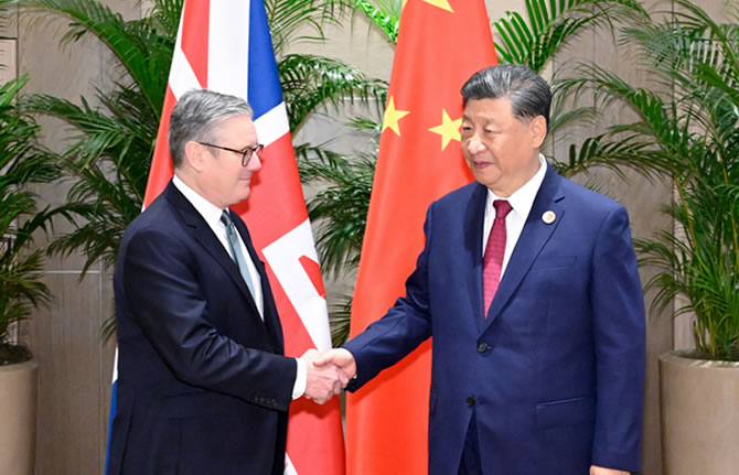 De l'espace, l'OMC, la Chine affirme sa puissance face aux États-Unis et à l'Occident