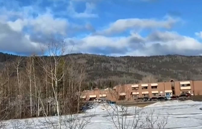Canada : une fusillade meurtrière en Colombie-Britannique contraint le Premier ministre à revoir son agenda