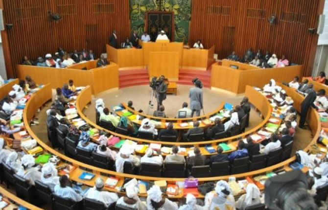Sénégal : L’Assemblée vote une loi choc, la prison ferme alourdie pour homosexualité