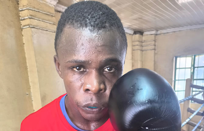 KO fatal : le boxeur kényan Jacob Oyoko meurt après être tombé sur le ring