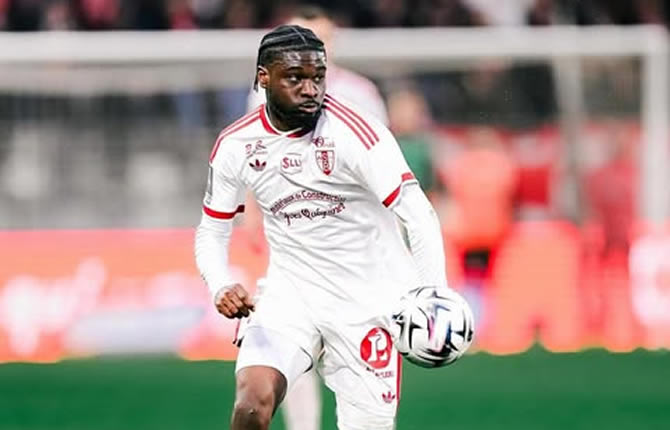 Dina Ebimbe s’offre un doublé, Nagida entre en jeu… mais Rennes renverse Brest dans un match fou (7 buts !) en Ligue 1