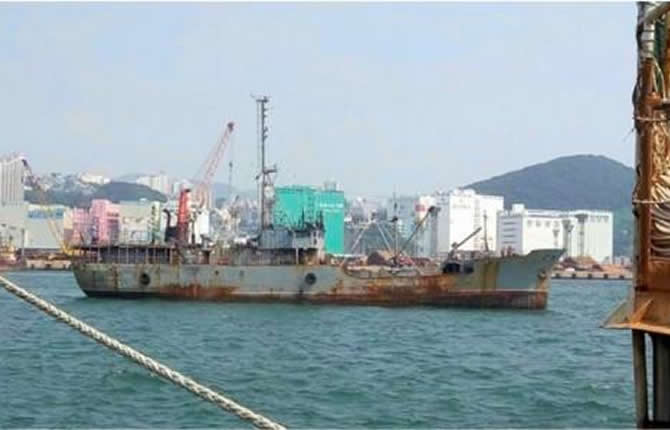 Trafic massif de pétroliers russes : 37 navires immatriculés sous pavillon camerounais, l’Europe met Yaoundé sous pression