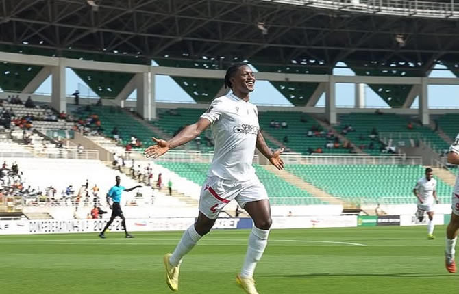 Che Malone Fondoh : Le Lion en finale de la Coupe CAF – La revanche d’un guerrier camerounais