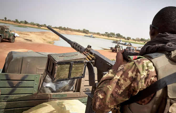 Mali-Niger : l’armée de l’air frappe fort, 60 terroristes neutralisés – Toumba met la France au défi