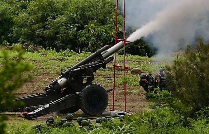 Taïwan, Afrique, armement : la Chine hausse le ton face aux États-Unis et muscle ses alliances