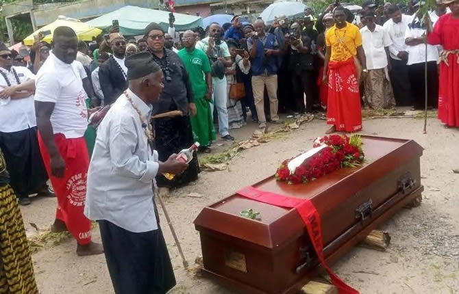 Mort d’Anicet Ekane : funérailles sous haute tension, guerre familiale et règlements de comptes au sommet du MANIDEM
