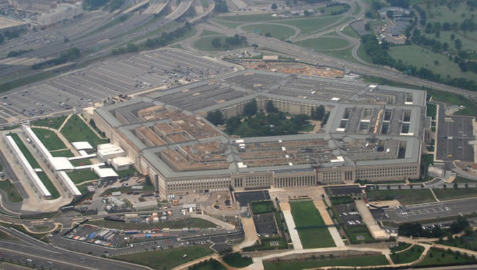 États-Unis : l’ONU critiquée, la Nasa accélère vers la Lune, SpaceX au cœur d’une polémique militaire