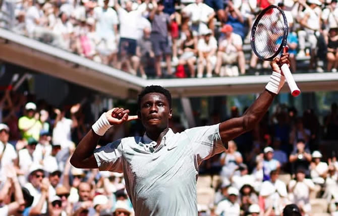 Kouamé atomise l’ex-numéro 3 mondial Cilic : à 17 ans, le Camerounais signe l’exploit de sa vie à Roland-Garros