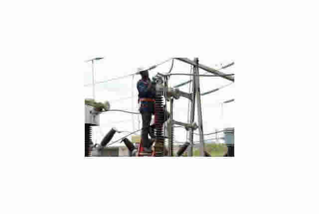 Eneo Cameroun réduit le coût de l?abonnement de 50% et lance l?opération «une maison, un compteur»