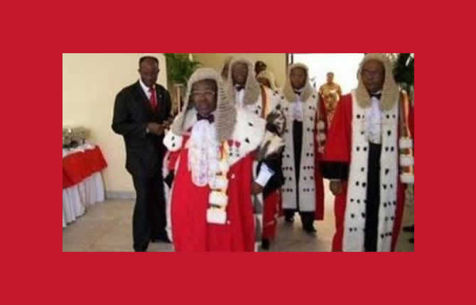 Disgrâce : Les dessous du limogeage de Dipanda Mouelle 