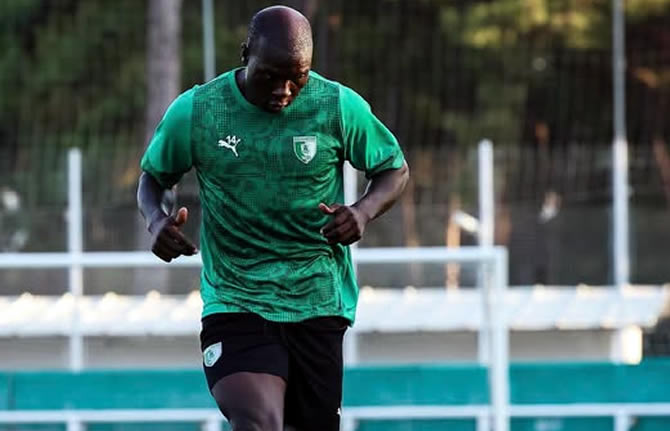 Lions en club : Aboubakar lance son aventure en Turquie, Neyou, Nkada, Amougou… le grand mercato des Camerounais