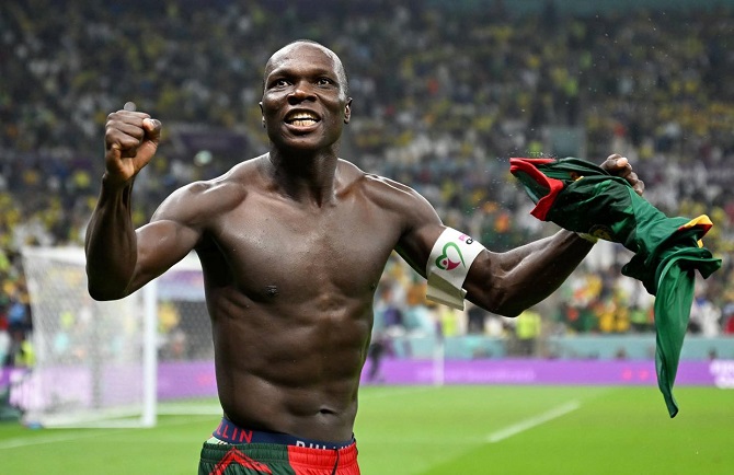 Aboubakar et le record d'Eto'o : La Fin d'un rêve ? Le capitaine écarté vole vers l'Histoire… sans les Lions