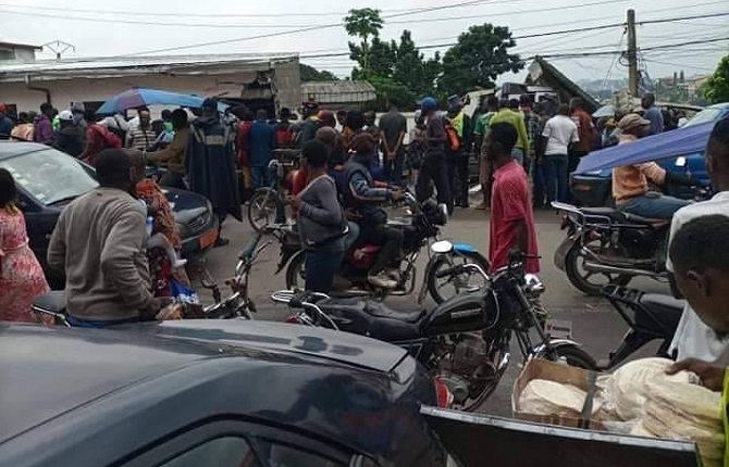 Trois morts dans un accident à Douala Saker