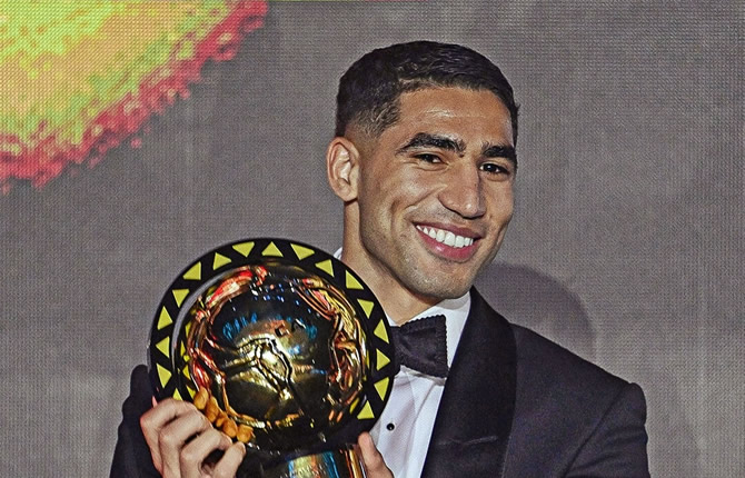 CAF Awards 2025 : Achraf Hakimi sacr? Ballon d?Or africain après une saison stratosph?rique avec le PSG et le Maroc, la liste compl?te des Laur?ats