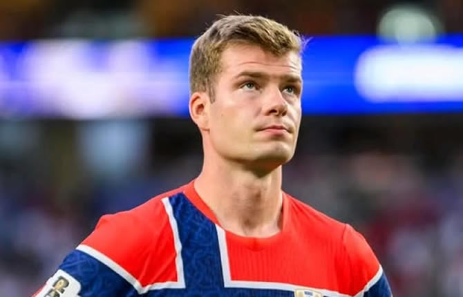 Mondial 2026 : après son énorme raté contre l'Angleterre, Alexander Sørloth ciblé par une vague de messages haineux reçoit des menaces de mort sur les réseaux sociaux