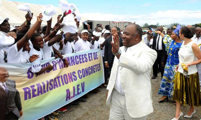 Retour du président Bongo à Libreville, après deux mois et demi d'absence