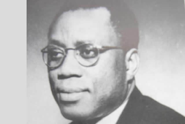 André Marie Mbida, Le nationaliste fougueux qui osa de l?intérieur