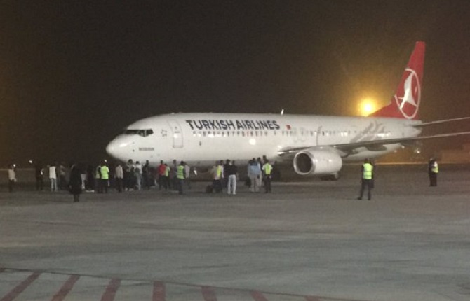 Un avion de Turkish Airline prend feu à l'aéroport de Douala