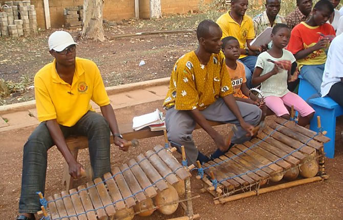 Yaoundé:le « Mendjang » chante l?appel du village