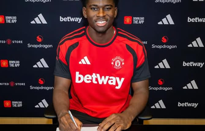 « Le plus grand club du monde » : Carlos Baleba réalise le rêve que son père lui promettait, direction Old Trafford
