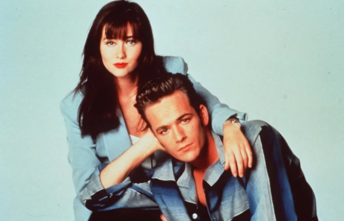 Brenda Walsh de la série Beverly Hills qui aurait inspir? le pr?nom de Brenda Biya est d?c?d?e ? l?âge de 53 ans