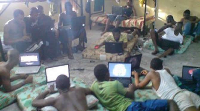 La police camerounaise interpelle Trois cybercriminels à Douala
