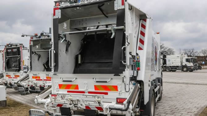 Évasion spectaculaire dans un camion poubelle