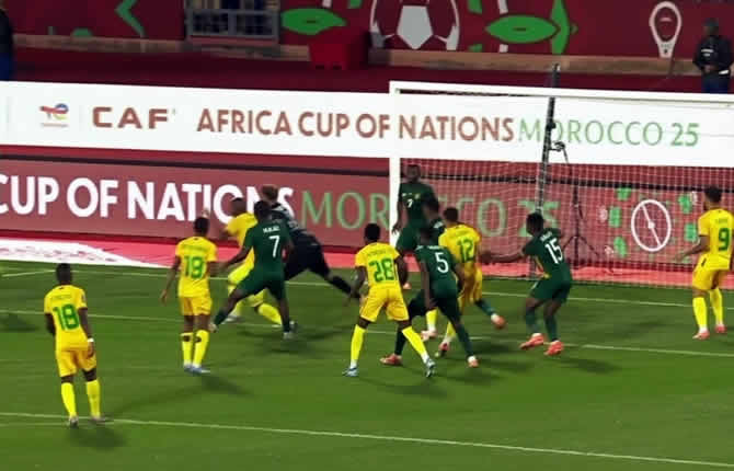 Scandale à Johannesburg : les Bafana Bafana cloués au sol par des visas, le Mondial vire au cauchemar