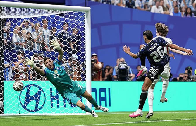 Coupe du monde 2026 : l’Argentine renverse l’Angleterre, Messi fait taire les critiques et Tuchel assume l’échec