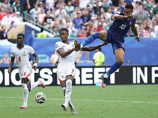 Mbappé devient le roi du Mondial ! Le Franco-Camerounais écrase Messi, mais l'Argentin peut encore renverser la table