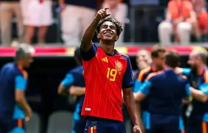 Mondial 2026 : Lamine Yamal défie les Bleus, Courtois évoque une pause et Hossam Hassan sous la menace de la FIFA