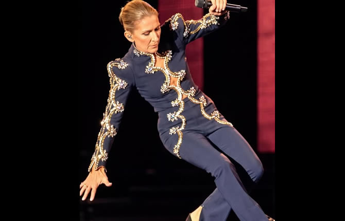 Céline Dion chute en plein spectacle : Paris a eu chaud, mais la diva n’a pas lâché le micro