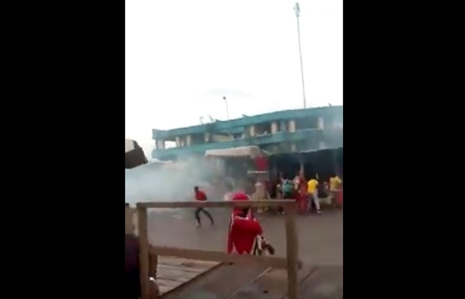 Urgent: Affrontement en cours en policiers et commerçants au marché centrale de Douala