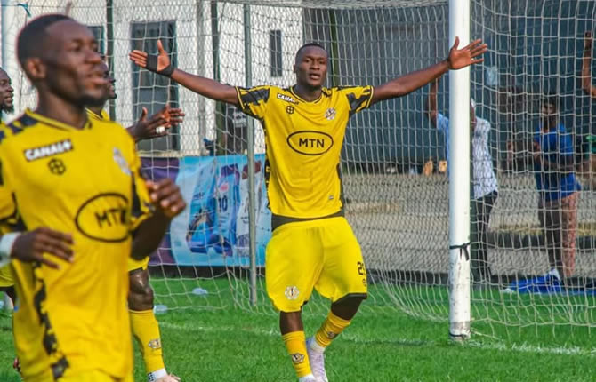 MTN ?LITE ONE ? Florent Batoum ressuscite la Dynamo de Douala face au Canon (2-0)