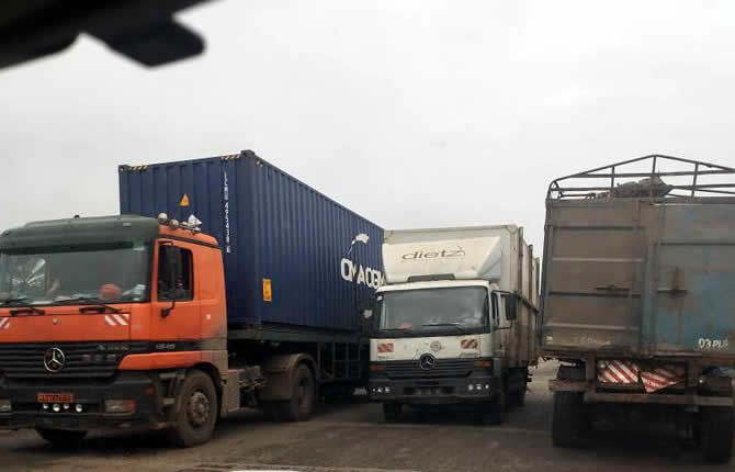 Poids Lourds, Embouteillages et Corruption : La digitalisation des pesages d?colle enfin ? Nkankankzock