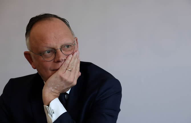 Édouard Philippe annonce une plainte après avoir reçu un courrier contenant une munition