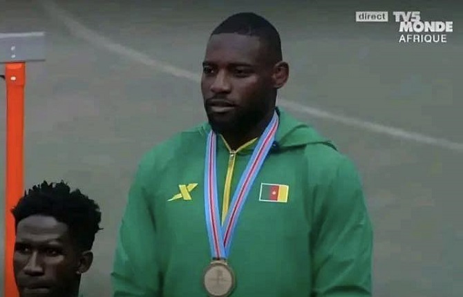 Emmanuel Eseme Alobwede : « Il ne faut pas faire de promesses aux camerounais. Aujourd'hui, ils sont avec vous et demain pas avec vous »