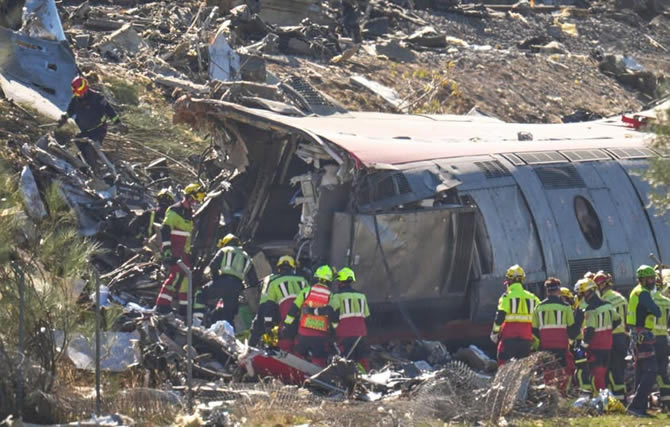 Espagne : au moins 64 morts dans une collision entre deux trains, le bilan pourrait encore s’alourdir