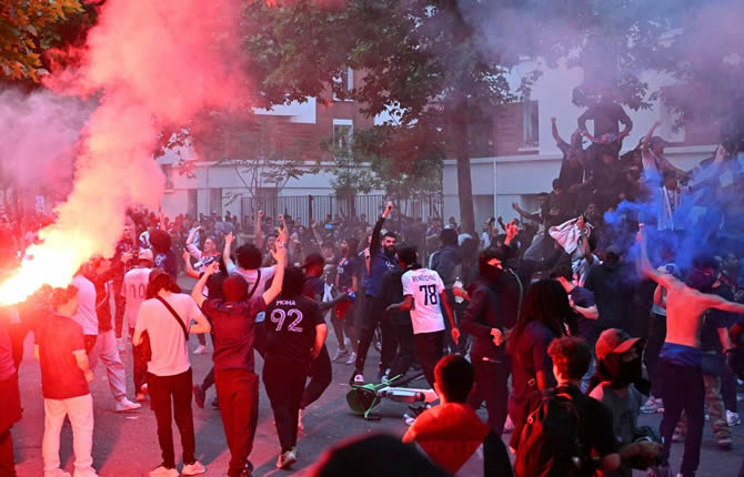 Victoire historique du PSG en Ligue des champions : 5-0 face ? l?Inter, mais la f?te vire au chaos en France