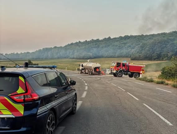 Incendies monstres en France : 84 000 habitants rentrent chez eux en Gironde, Clooney fuit les flammes et les pyromanes tombent